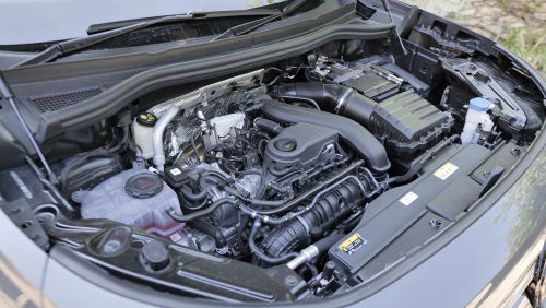 VOLKSWAGEN TAYRON ESTATE 1.5 TSI eHybrid 272 R-Line 5dr DSG6 view 6